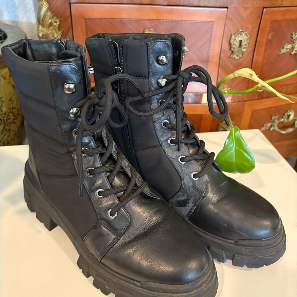 Mark Fisher Black Combat Boots Size 9M – Chunky Sole, Lace-Up with Side Zipper
